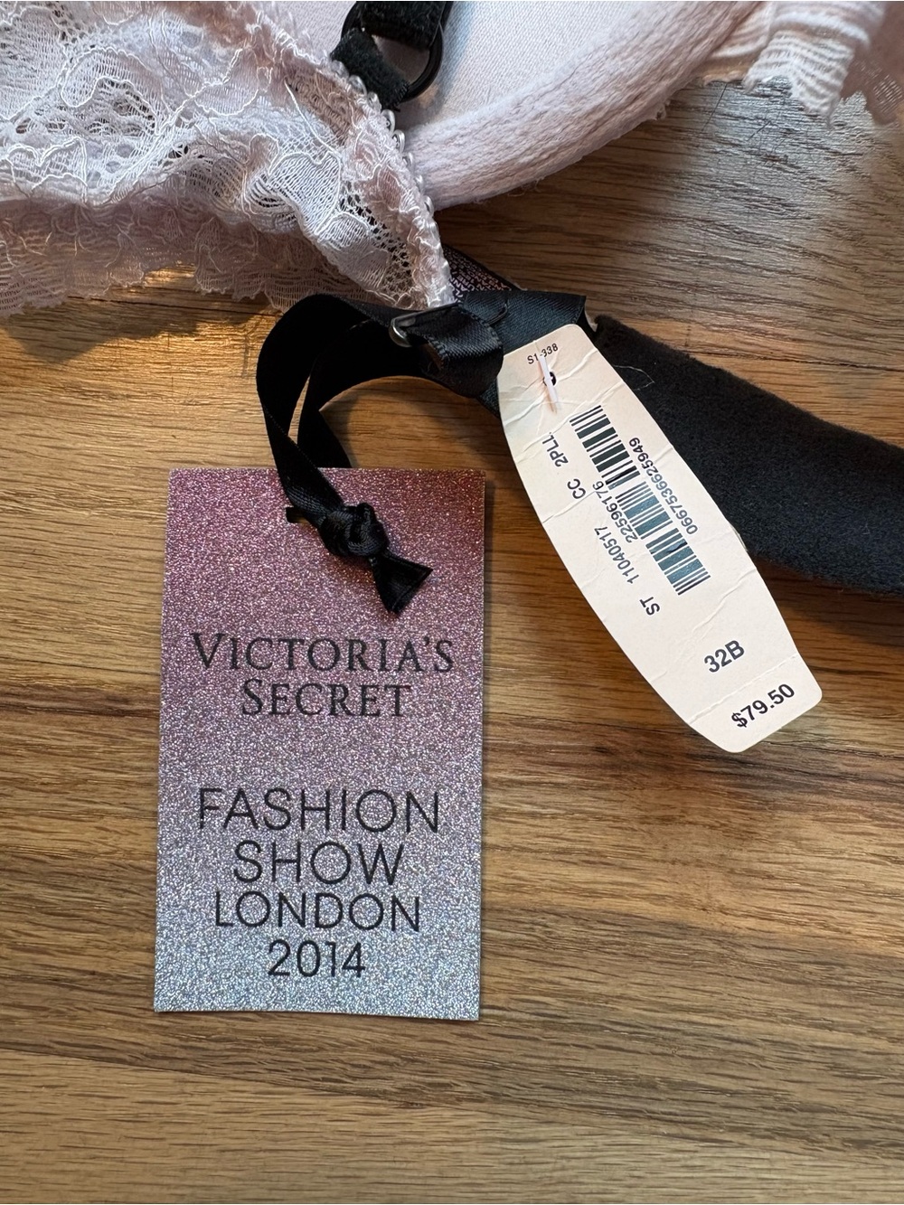 NWT Victoria’s Secret Dream Angels Push-up 32B - London fashion show 2014 bra - Picture 4 of 8